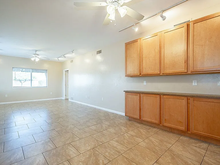 638-642 E. Lester St. ( 638, 640, 642 ) — Photo 8