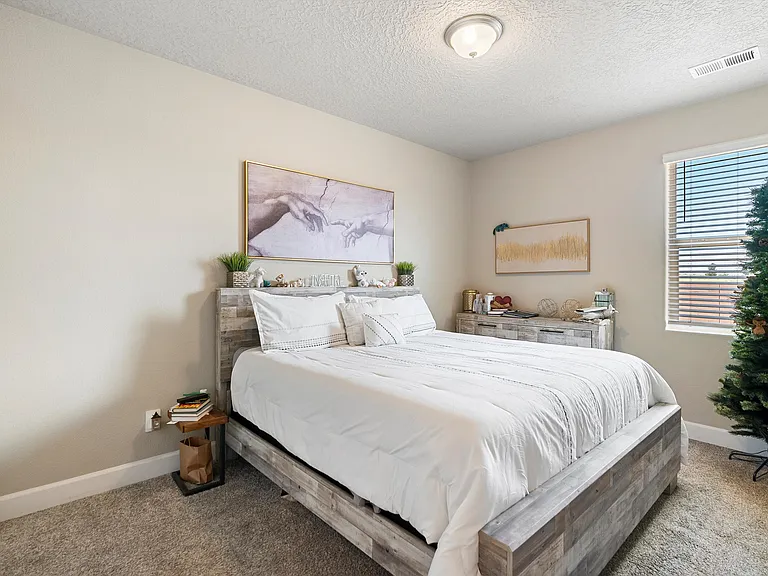 4453 Skyline Loop NE — Photo 17