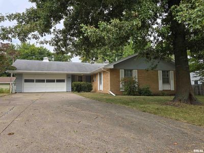 124 Holden Ter, Macomb, IL, 61455
