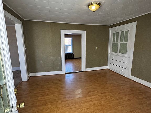 Side entry from side deck.