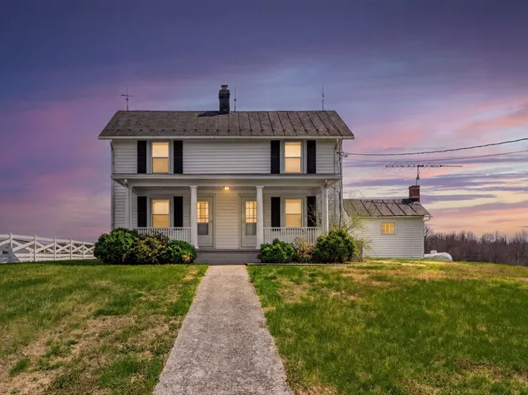 57 Schoolhouse Rd, Washington, VA 22747