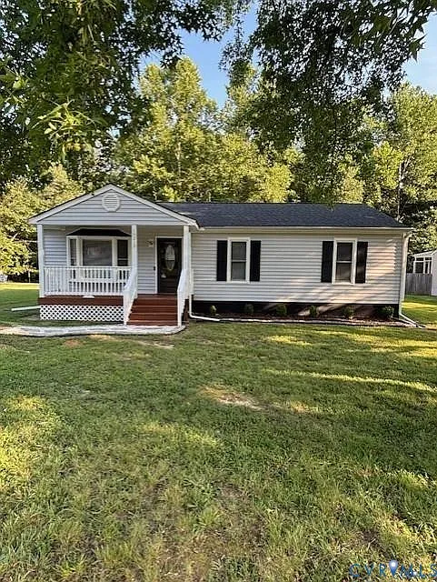 3 bed, 1.5 bath, 1104 sqft, $1,900 — Photo 2