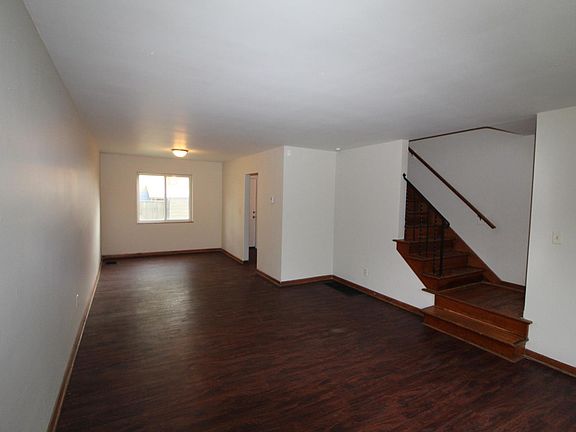 4th image of 824 S Harris Ave APT C