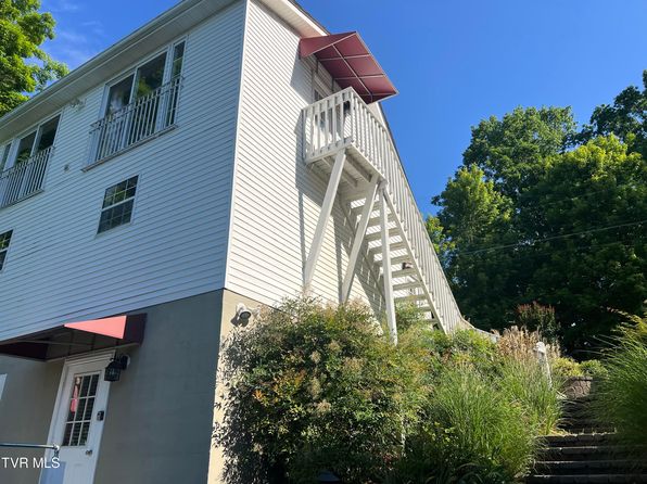 282 Snyder Rd #2