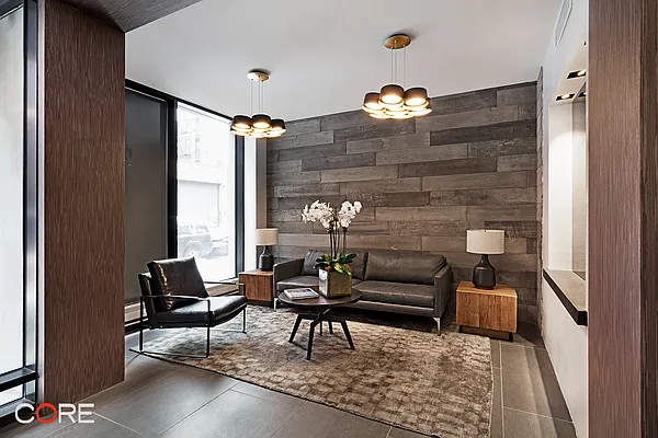 Rented by CORE | media 6