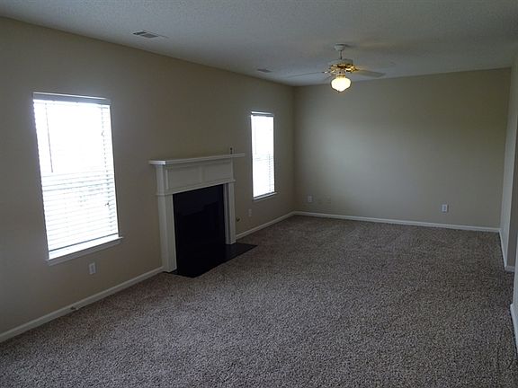 4th image of 1637 Zacharys Way