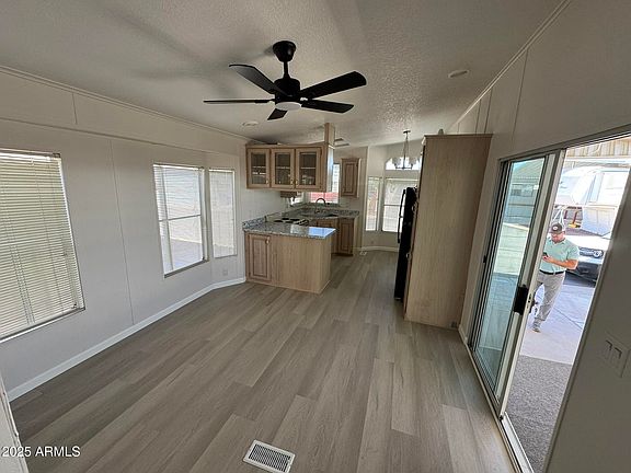 3rd image of 3520 N YUCCA Drive