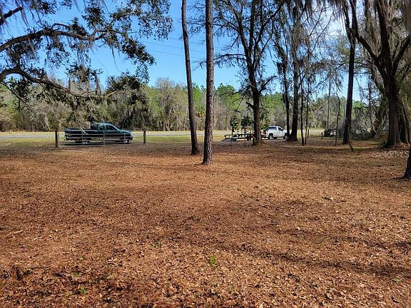 5th image of 10133 SE Hawthorne Rd