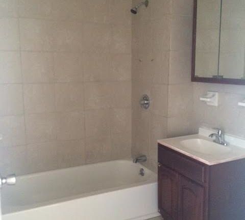 2nd image of 509 Martin Luther King Jr Dr APT 1L