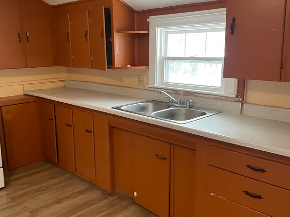 53 9th St #1, Portland, ME 04103