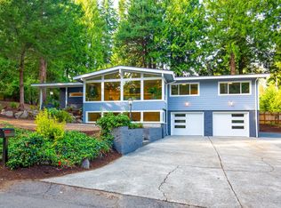 3030 NE 181st St, Lake Forest Park, WA 98155