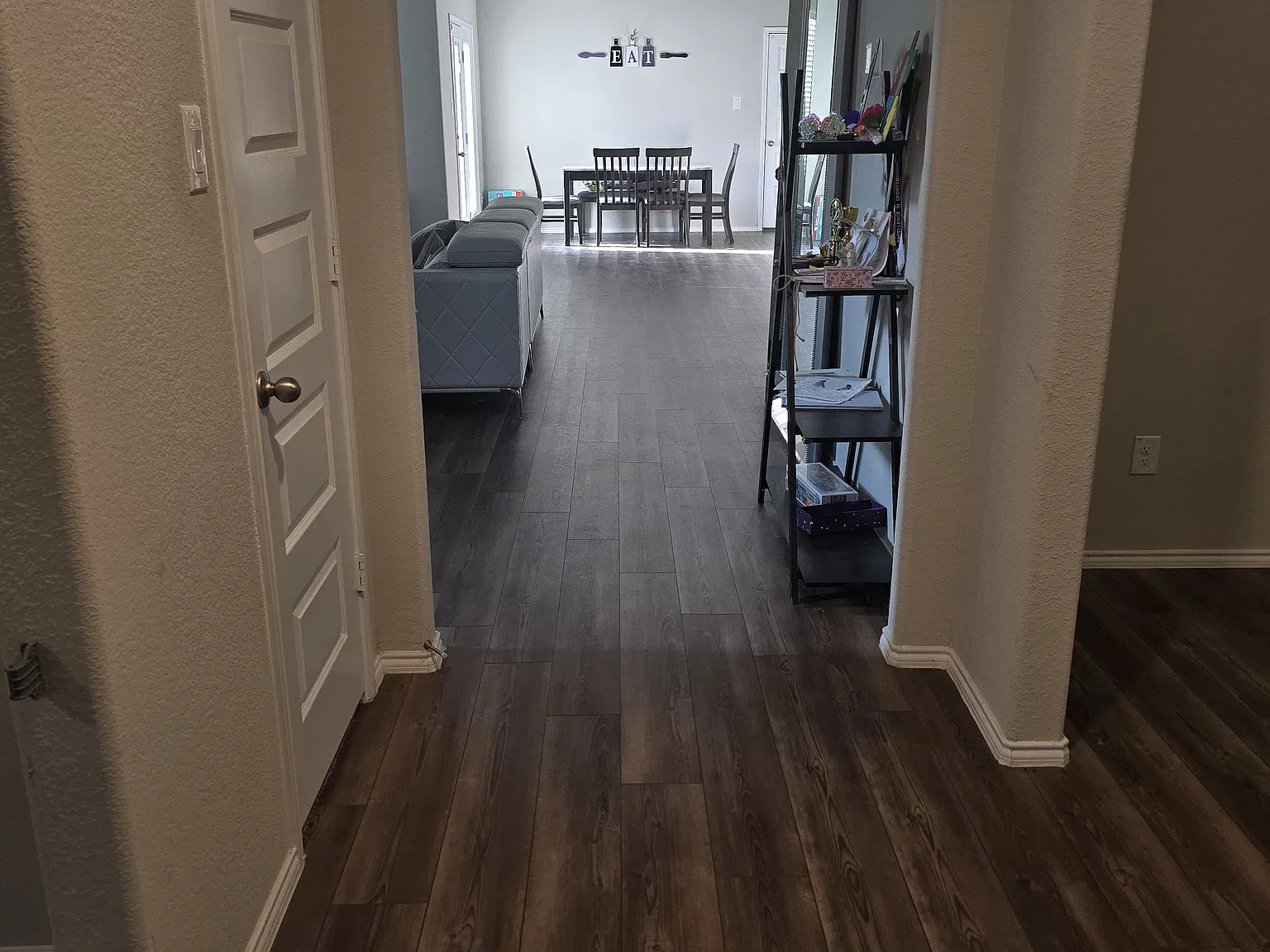 4 bed, 2.5 bath, 3115 sqft, $2,900 — Photo 2