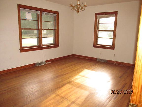 2nd image of 821 Wilkins St