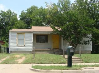 2613 Wallace St, Fort Worth, TX 76105