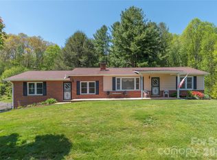 96 Tower Ln, Waynesville, NC 28786