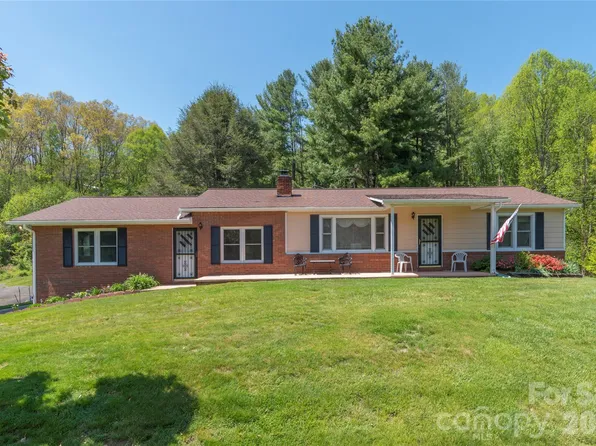 96 Tower Ln, Waynesville, NC 28786