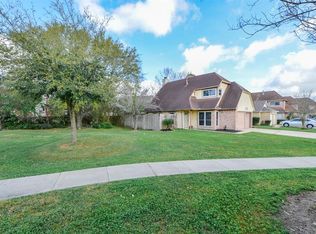 10905 Olivewood Dr, Houston, TX 77089