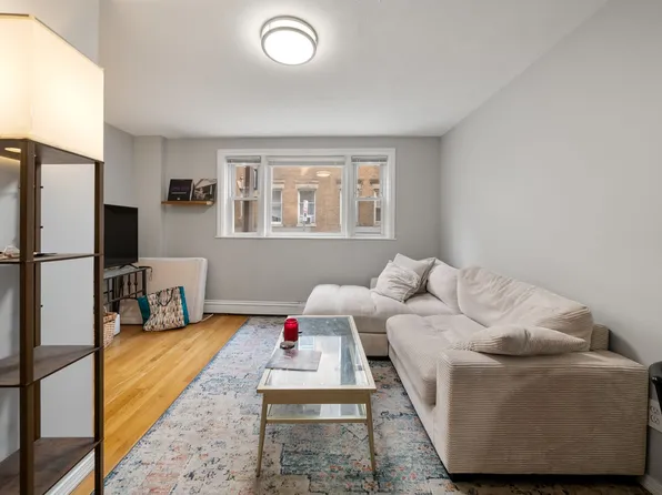 16 Henchman St APT 1F, Boston, MA 02113