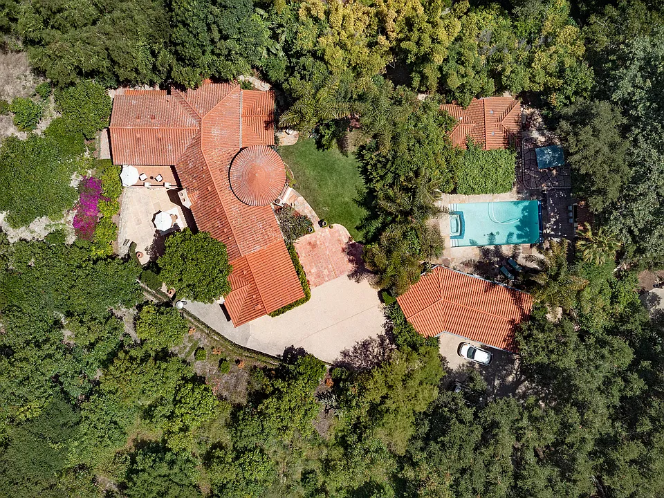 1493 Sycamore Canyon Rd