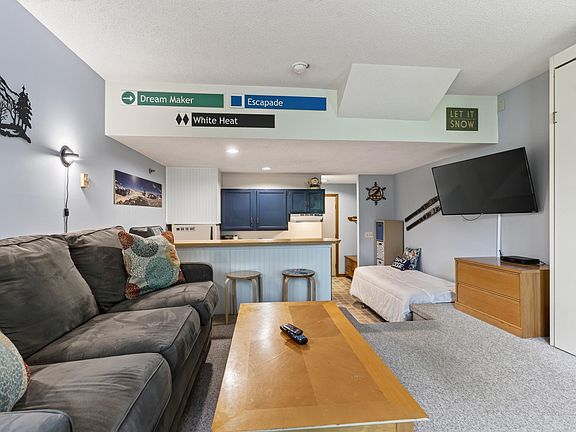 2nd image of 8 Cascades Drive #B9