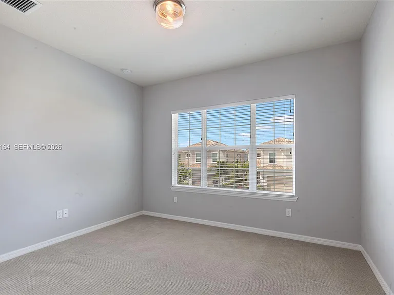 1101 Banyan Dr — Photo 10
