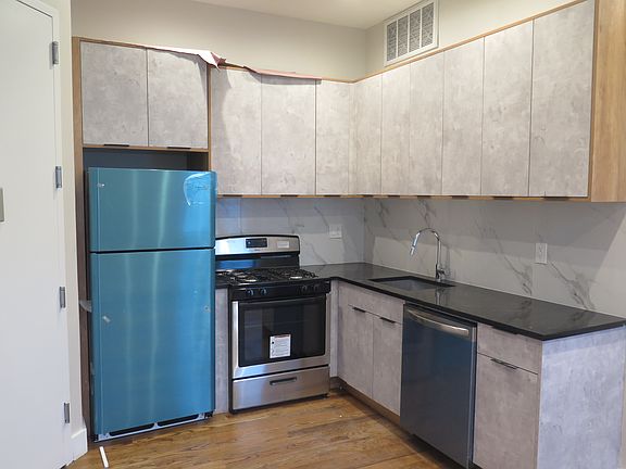 4th image of 505 Fairview Ave #2R
