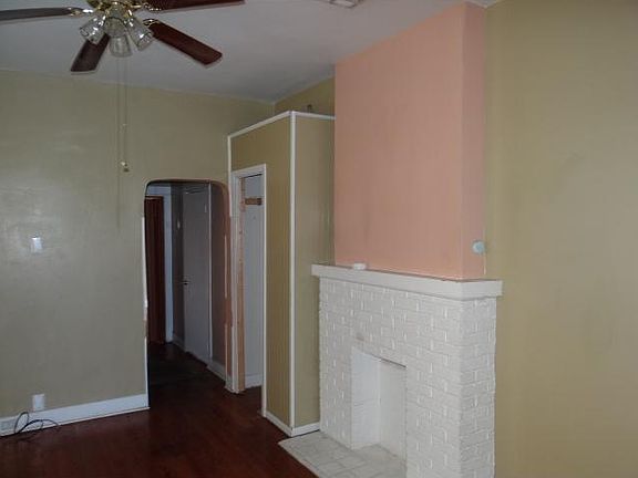 5th image of 2548-50 Wisteria St