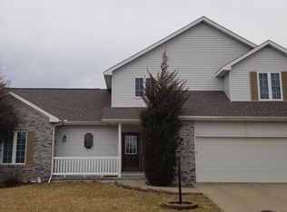 801 Kimela Dr, Mahomet, IL
