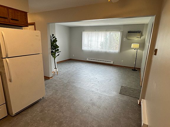 3rd image of 1619-1631 Ward Ave S #3