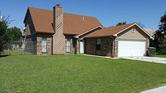 2nd image of 1815 Kingwood Dr
