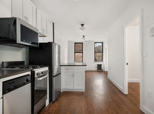 114 8th Ave APT 3R, New York, NY 10011