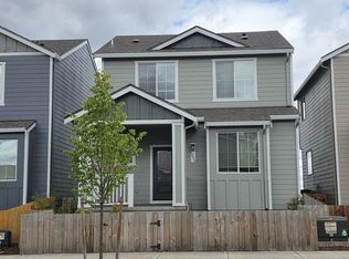 1233 Parkside Ave, Woodburn, OR 97071