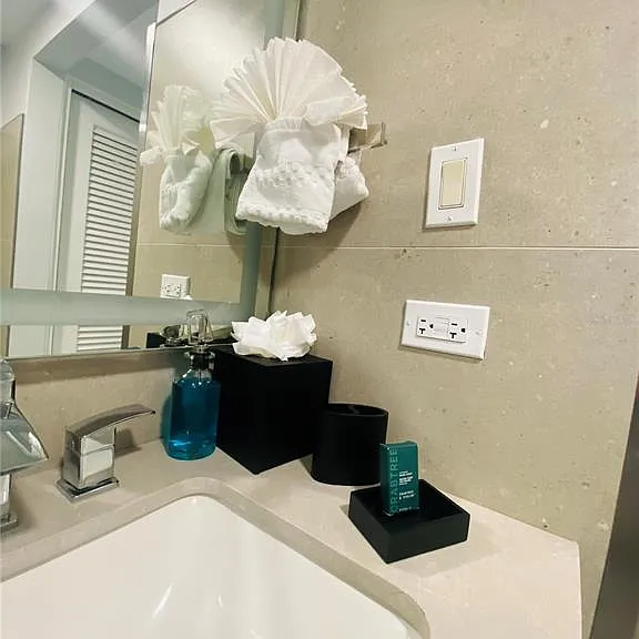 Las Casitas Village 1 Ave Conquistador — Photo 68