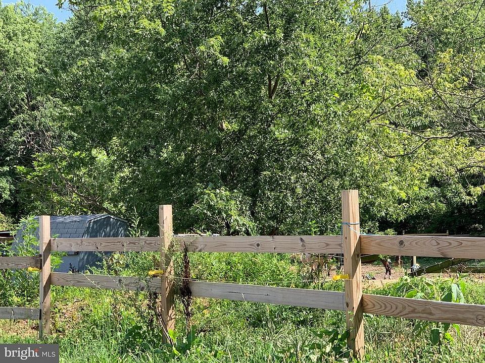 2nd image of 7851 Solley Rd