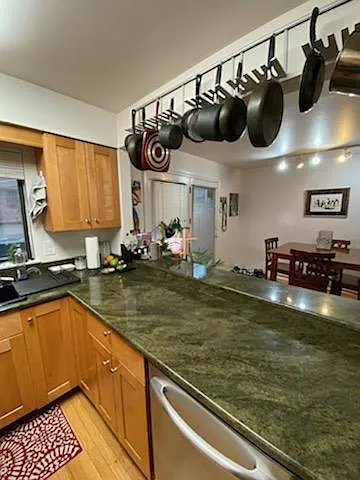 2 bed, 1.5 bath, 1700 sqft, $3,100 — Photo 1