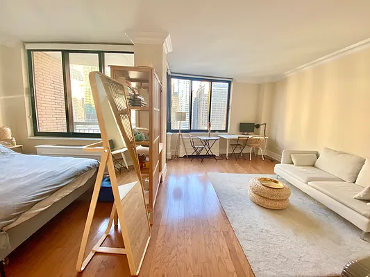 Rented by NY Living Solutions | media 17