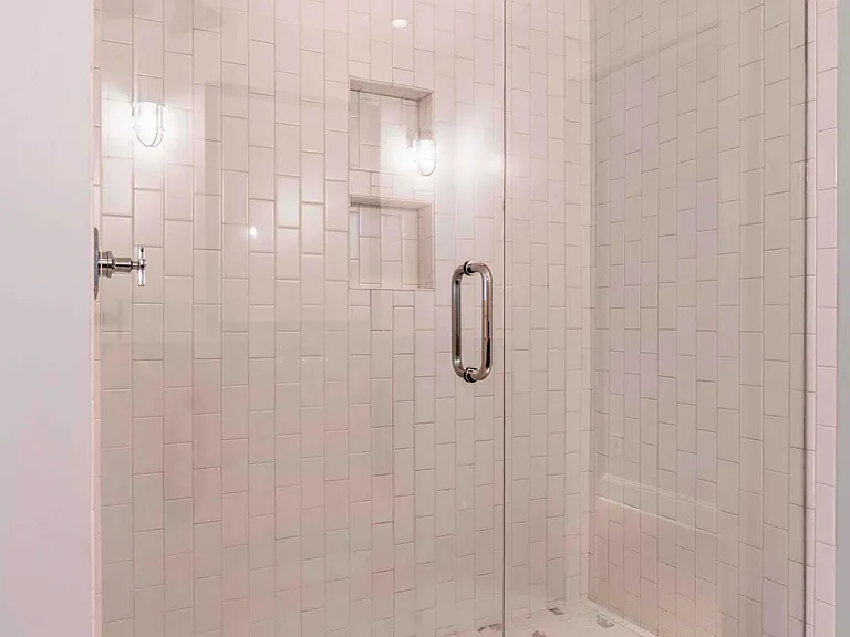 707 Cumberland Rd NE — Photo 7