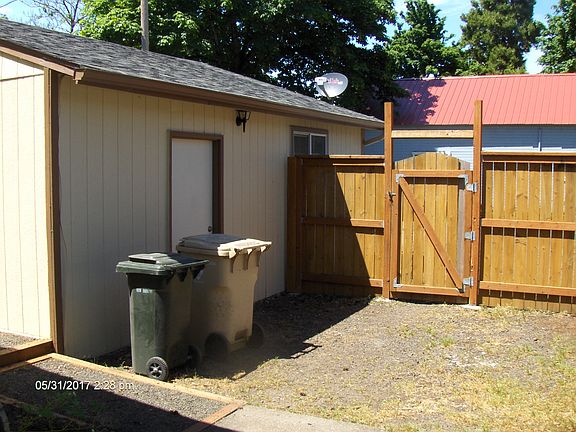 side garage