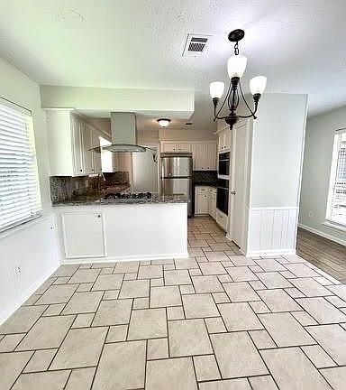 5th image of 8107 Durklyn Ln