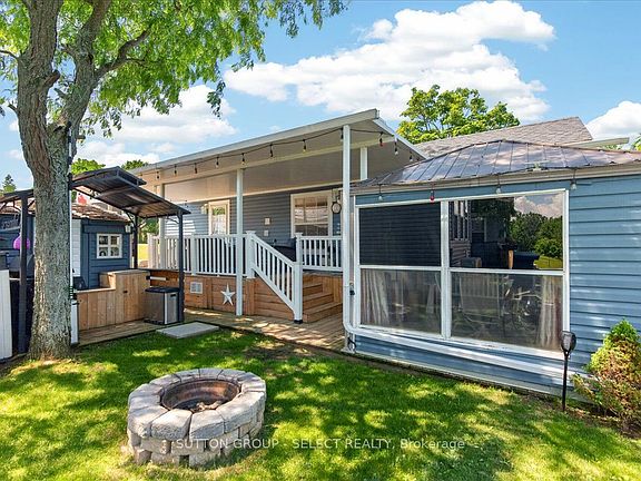 4th image of 8685 Rock Glen Rd #402