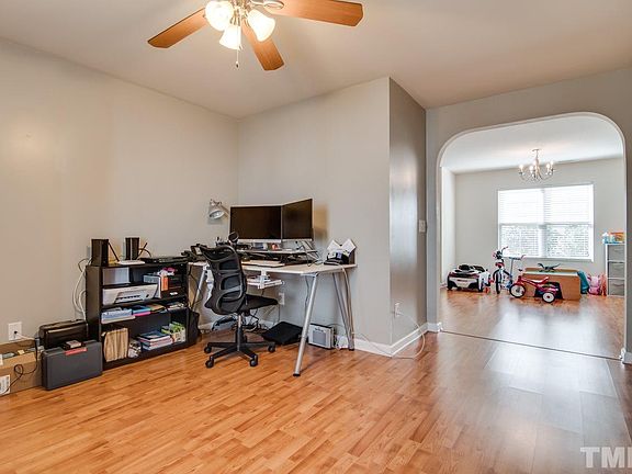 5th image of 316 Collington Dr