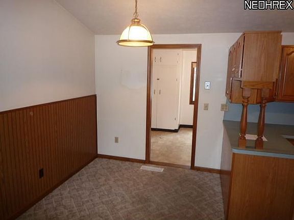 5th image of 2930 Douglas St