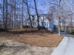 5534 Forest Dr, Loganville, GA