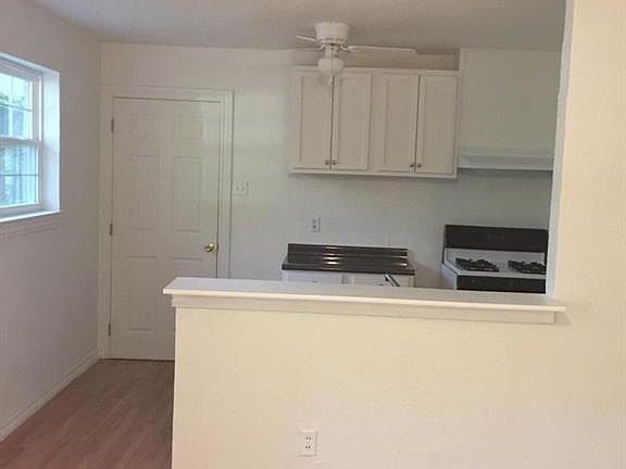 3rd image of 305 E Coral Way