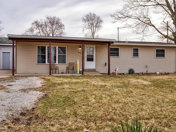 1907 5th St, Nevada, IA 50201