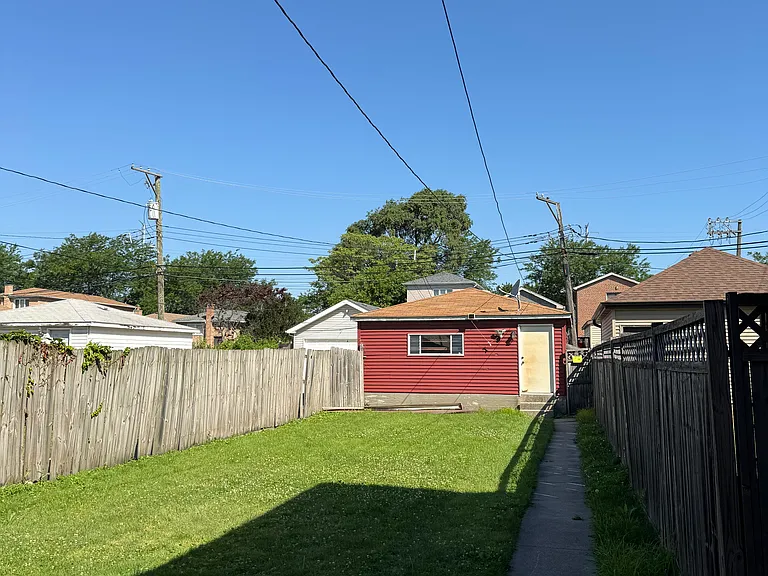 2616 S Hillock Ave #BASEMENT — Photo 12