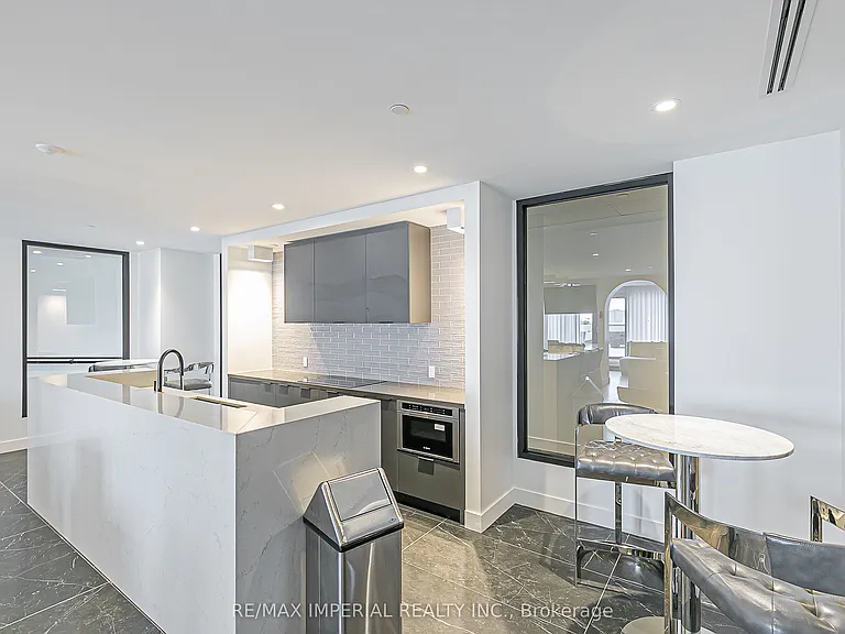 308 Jarvis St #305 — Photo 41