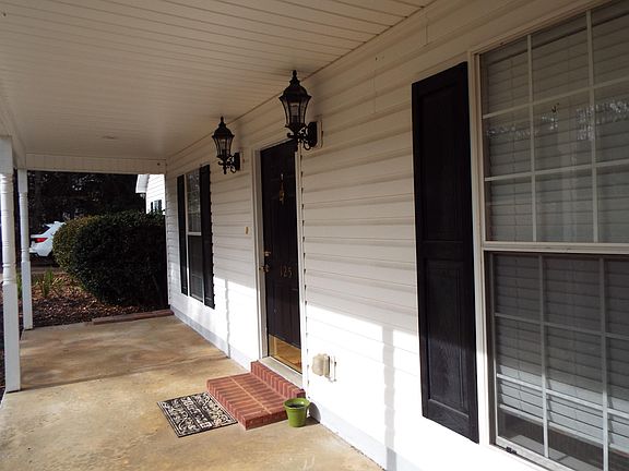 3rd image of 125 Woodmont Dr