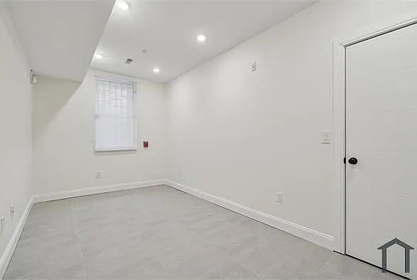 2203 N 8th St — Photo 12