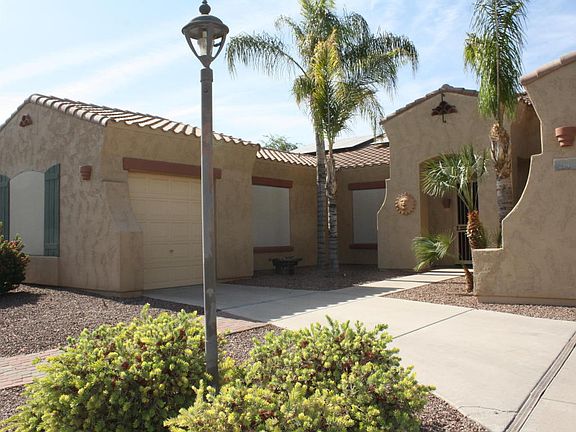 2nd image of 2146 E Crescent Pl